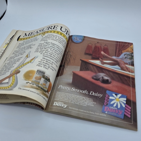 Vintage Chatelaine Magazine September 1985 Fall Fashion Issue - Picture 8 of 8